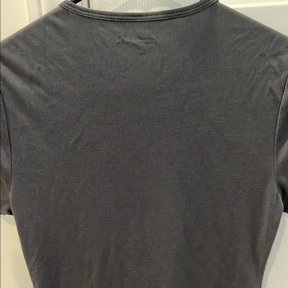 Abercrombie & Fitch Ribbed Grey Fitted Short Sleeve Tee - Picture 6 of 9